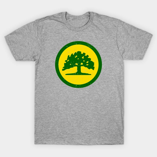 Retro Oakland California Flag // Vintage Oakland Grunge Emblem T-Shirt by Now Boarding